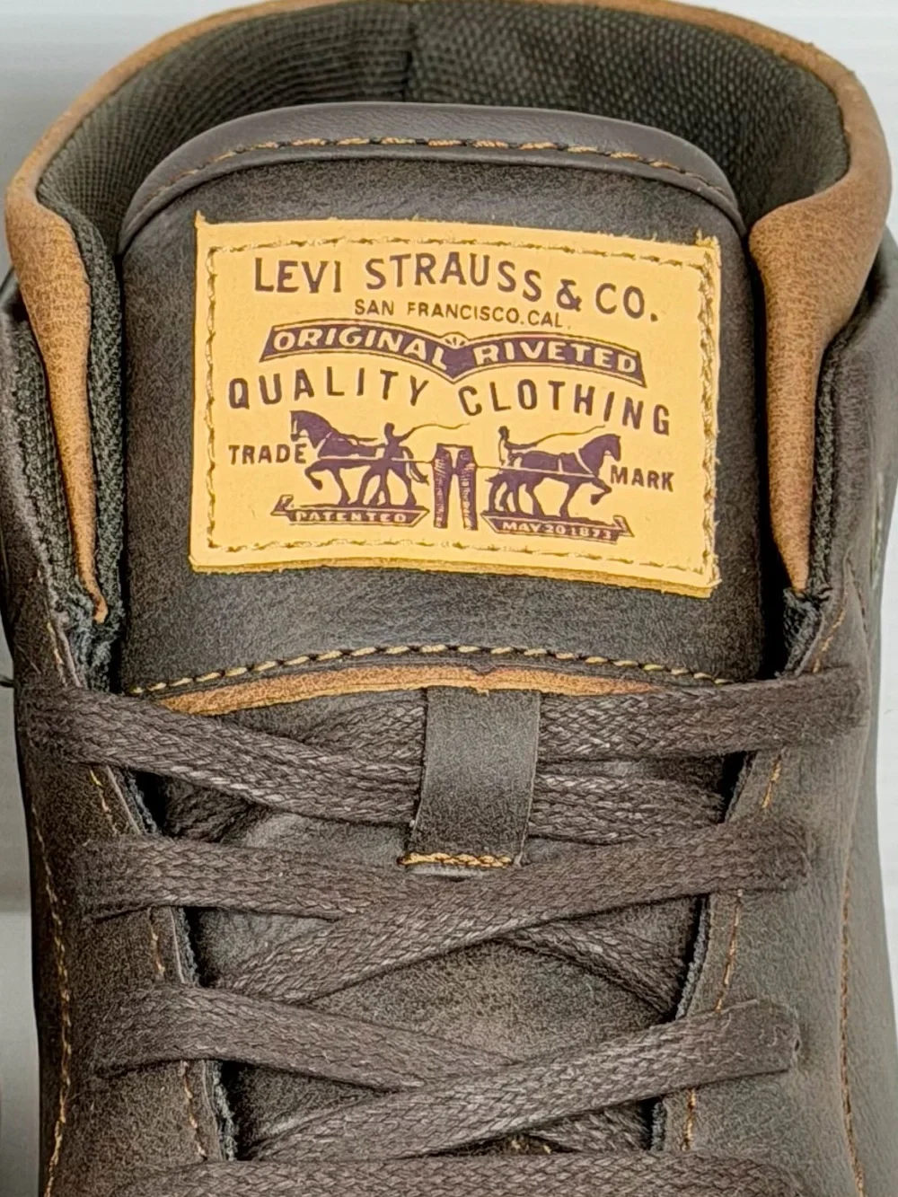 Levi’s Men’s Brown Mid Top Casual Boots Sneakers NWT Size 12 Comfort Insole
